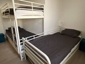 1 bedroom - Central 2-room apartment, 5 people, includes parking (Canet-Plage)