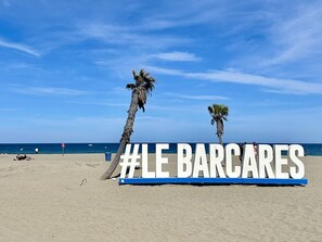 On the beach - Air-conditioned T2 in Barcarès with direct beach access and parking (Le Barcarès)