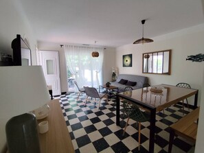 TV - Single-storey air-conditioned house close to beach in Canet-en-Roussillon (Canet-en-Roussillon)