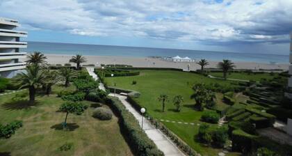 Canet Beach Studio Cabin with Parking - 4 Pers.