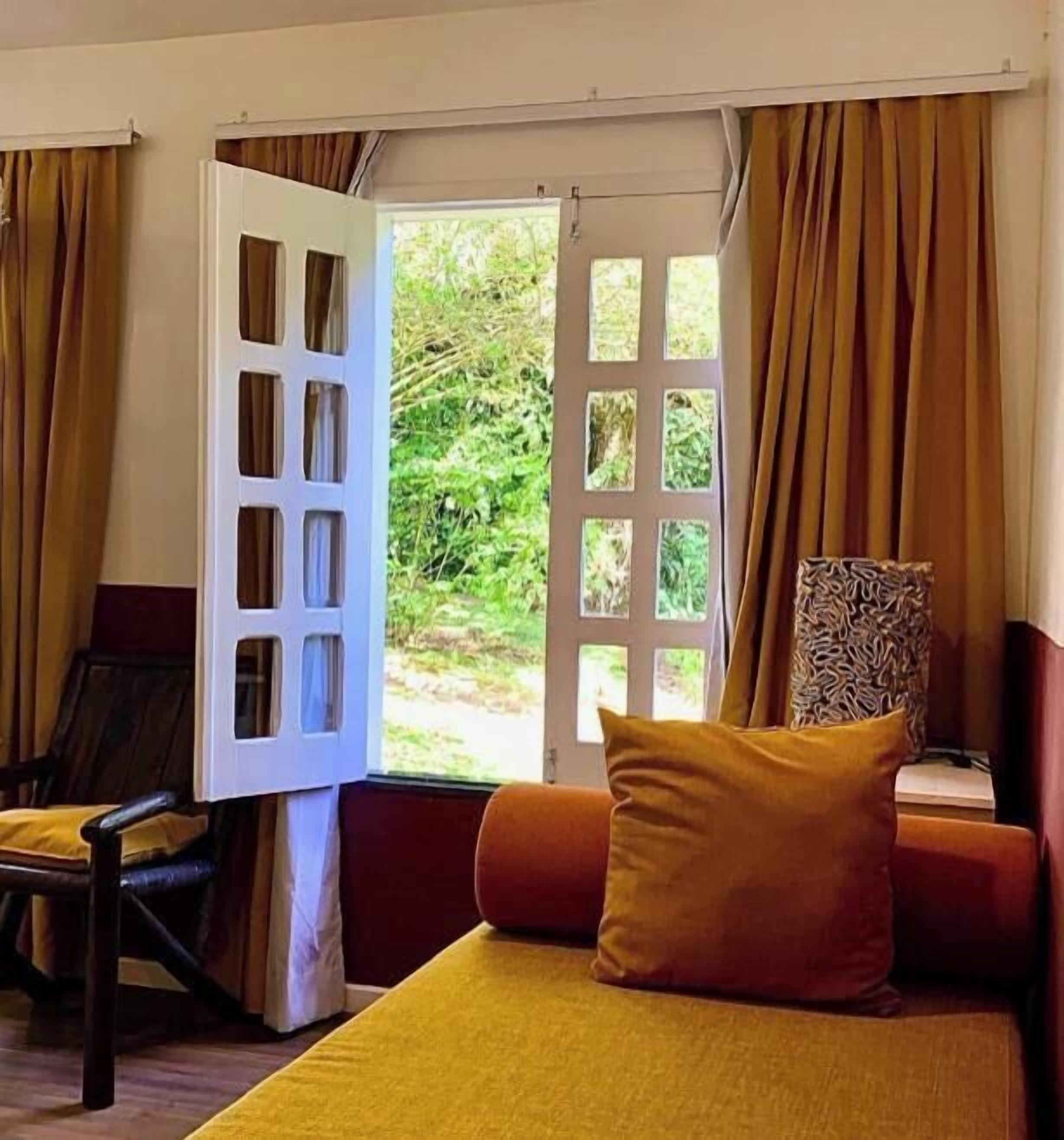 Deluxe Double Room, 1 King Bed, Garden View | Free WiFi