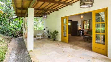 Dobbeltrom – premium, hageutsikt | Terrasse/patio