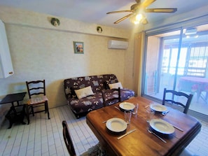 Dining - 3-room apartment with air conditioning and parking in central Canet-Plage (Canet-Plage)
