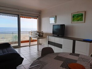 Interior - Renovated 2-bedroom apt facing sea, balcony, 4 pers (Canet-Plage)