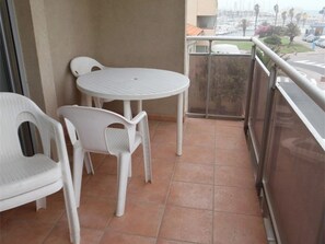 Outdoor dining - Air-conditioned two-room sea view, near port (Canet-Plage)