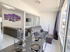 Interior - Family apartment near beach with shared pool (Le Barcarès)