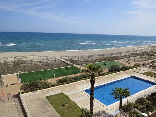 Appartement en bord de mer avec terrasse et parking sécurisé