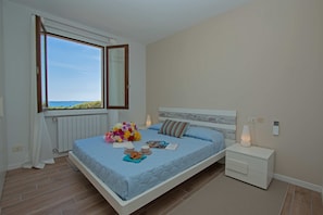 3 bedrooms, iron/ironing board, travel cot, free WiFi