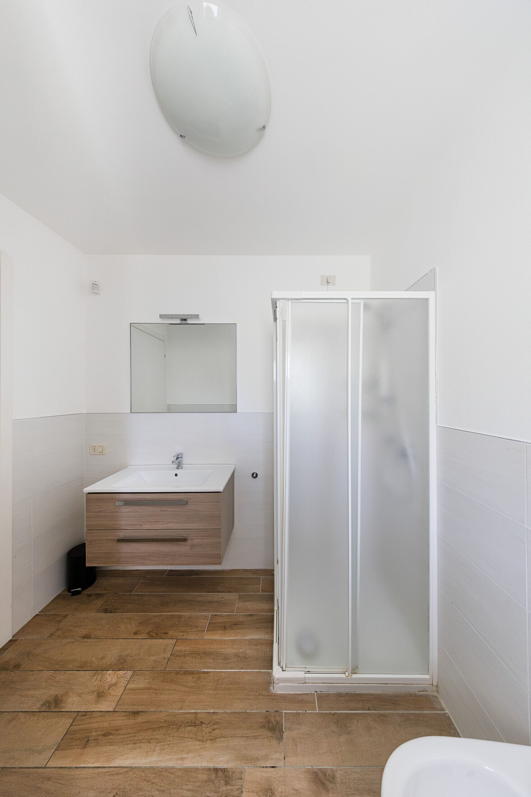 Dusche, Haartrockner, Bidet, Handtücher
