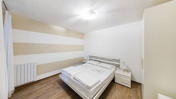 3 Schlafzimmer, Bügeleisen/Bügelbrett, Reisekinderbett, kostenloses WLAN