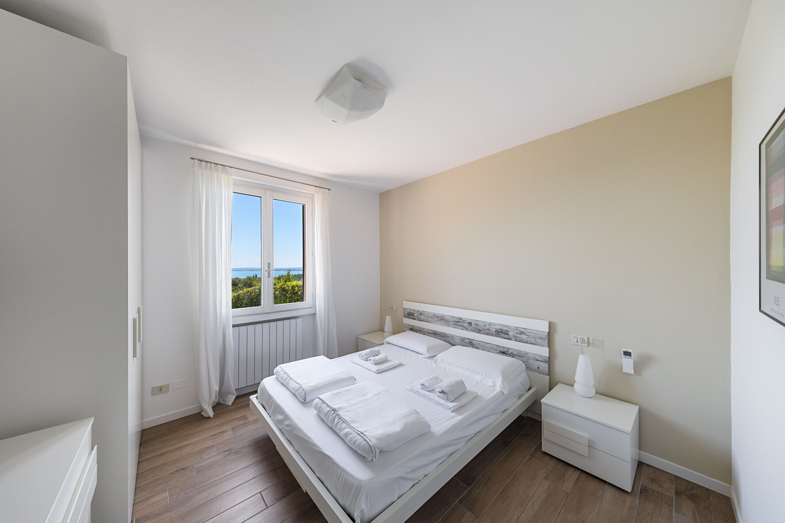 3 bedrooms, iron/ironing board, travel cot, free WiFi