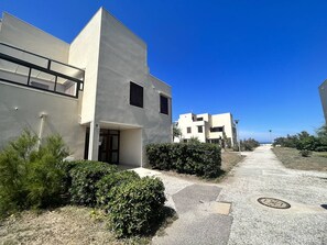 Exterior - Ground Floor Apartment with Direct Beach Access, Sleeps 4 (Le Barcarès)