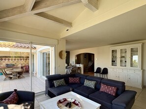 TV, ping pong - Modern 4-bedroom villa with private pool in Port Leucate (Port Leucate)