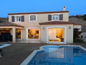 Pool - Modern 4-bedroom villa with private pool in Port Leucate (Port Leucate)