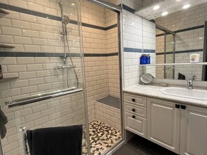 Hair dryer - Single-storey villa 3 bedrooms, terraces in Canet-en-Roussillon (Canet-en-Roussillon)