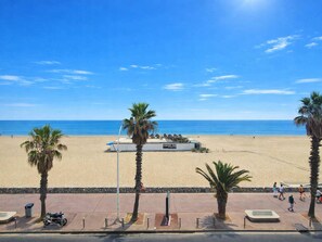 On the beach - 2-Room Apartment Sea View in Canet-Plage (Canet-Plage)