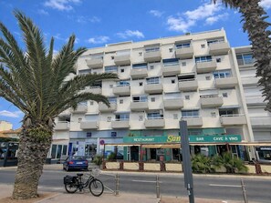 Exterior - 2-Room Apartment Sea View in Canet-Plage (Canet-Plage)
