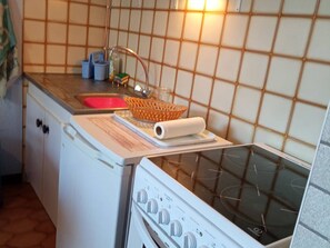 Fridge, microwave, oven - Studio 50m from the beach, ideal for 2-3, parking in Canet-en-Roussillon (Canet-en-Roussillon)
