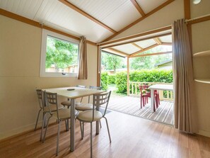 Dining - Cozy chalet with terrace in Bénodet (Bénodet)