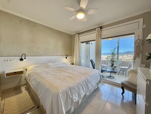 2 bedrooms - Apartment with 2 Bedrooms, Terrace, and Private Parking, 500m from Roses Beach (Roses)