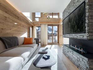 TV, fireplace - Val d'Isère - 8 ppl, 5 rooms, 104 sqm (Val-d'Isère)