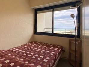 1 bedroom - Charming T2 by the sea for 4 pers, terrace with view (Canet-Plage)