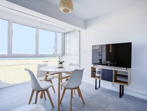 Dining - Canet Beach modern renovated T2, near sea (Canet-en-Roussillon)