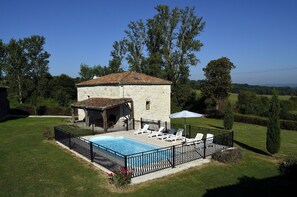 Pool - The Presbytery (Montpezat)