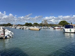 Marina - Air-conditioned studio with balcony in La Londe-les-Maures, parking included (La Londe-les-Maures)