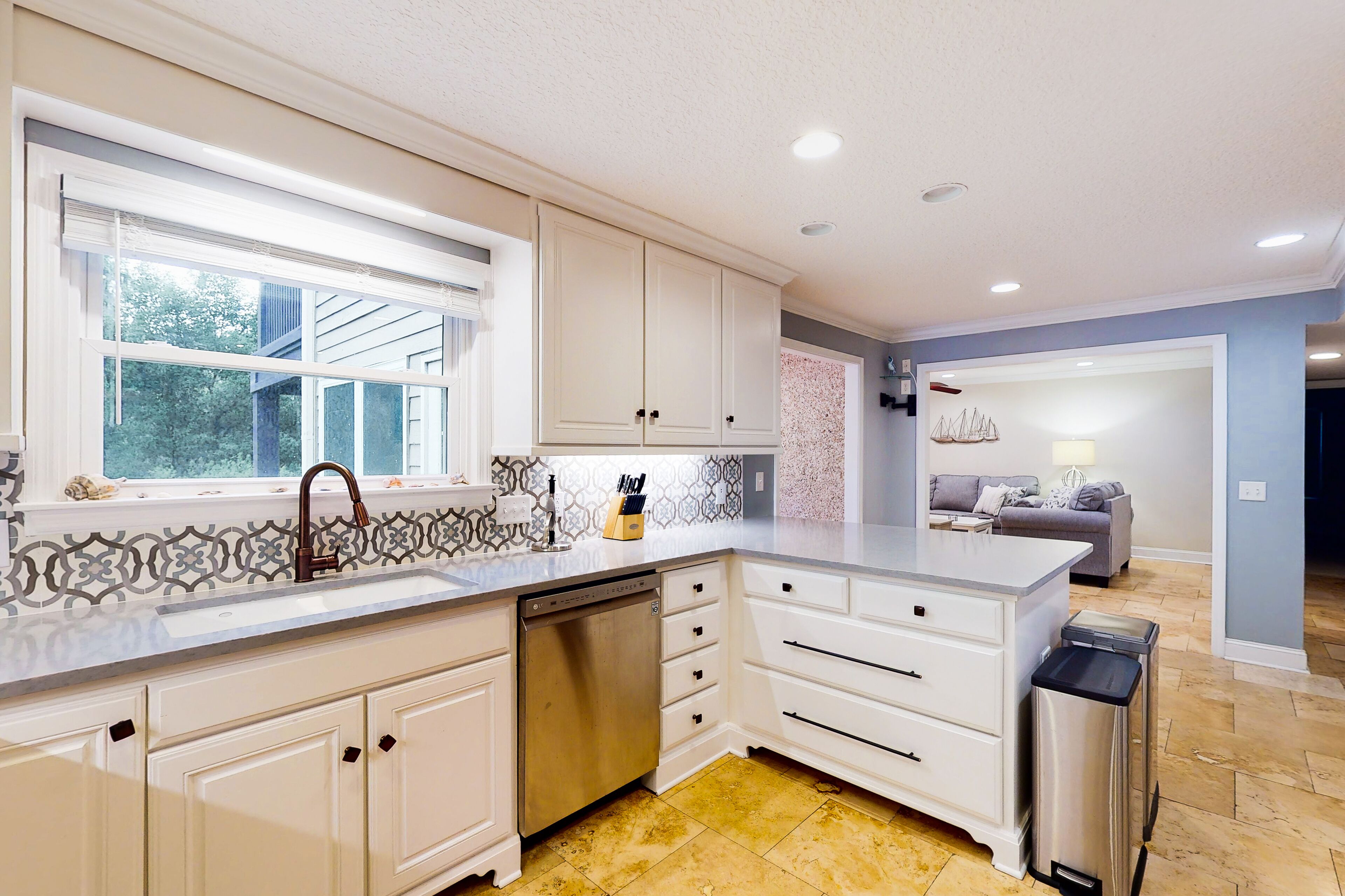 منزل - عدة أسرّة - برواق - منظر للحديقة (Shore Thing) | مطبخ خاص