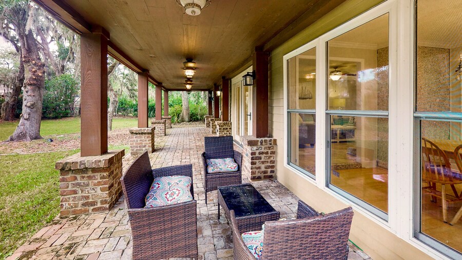 Dog-friendly Home With Central AC, Washer/dryer & Spacious Backyard - Near Beach