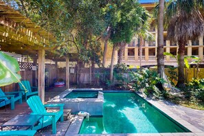 Outdoor pool - Dog-friendly Cottage by the Beach With Private Pool, Pool Spa, & Free Wifi (St. Simons Island)