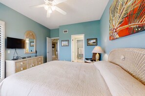 2 bedrooms, individually decorated, individually furnished, bed sheets - Dog-friendly Condo Steps to Beach wth Pool, AC & Elevator (Fernandina Beach)