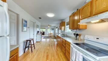 Nhà, nhiều giường, ban công, quang cảnh vườn (Magnolia House) | Bếp riêng