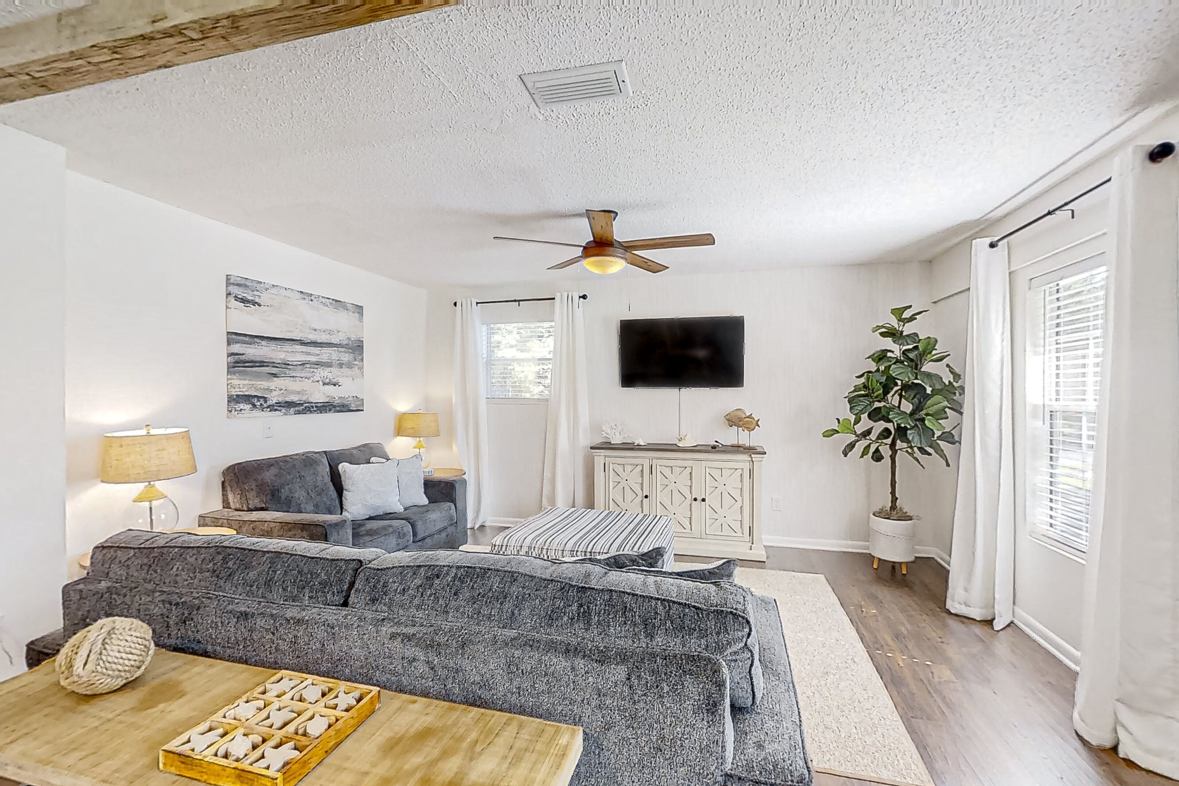 House, Multiple Beds, Patio, Garden View (The Royal Residence) | Living area