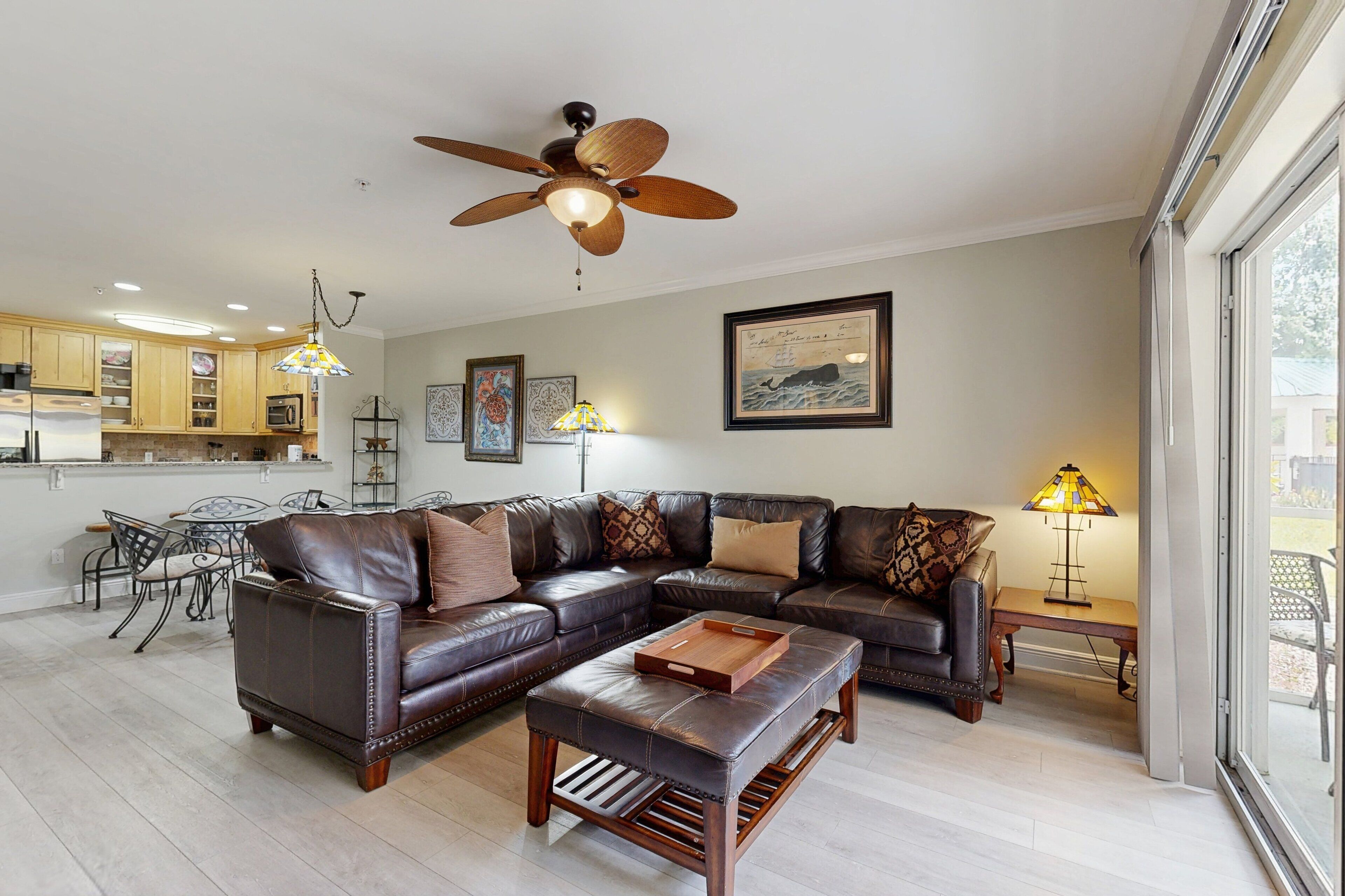 Appartement, Meerdere bedden, terras, uitzicht op zwembad (Ocean Reef 103) | Woonruimte