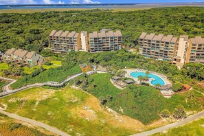 Exterior - Elegant Ocean-view Townhome With Beach Access & Pool - Perfect Location (Fernandina Beach)