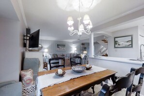 3 bedrooms, individually decorated, individually furnished, bed sheets - Dog-friendly Oceanfront Getaway With Shared Pool & Central AC (Fernandina Beach)