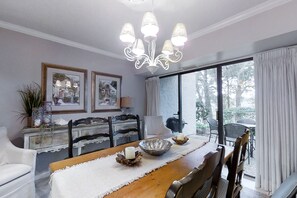 House, Multiple Beds, Patio, Pool View (2010 Beach Wood) | 3 bedrooms, individually decorated, individually furnished, bed sheets