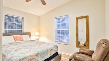 3 bedrooms, individually decorated, individually furnished, bed sheets