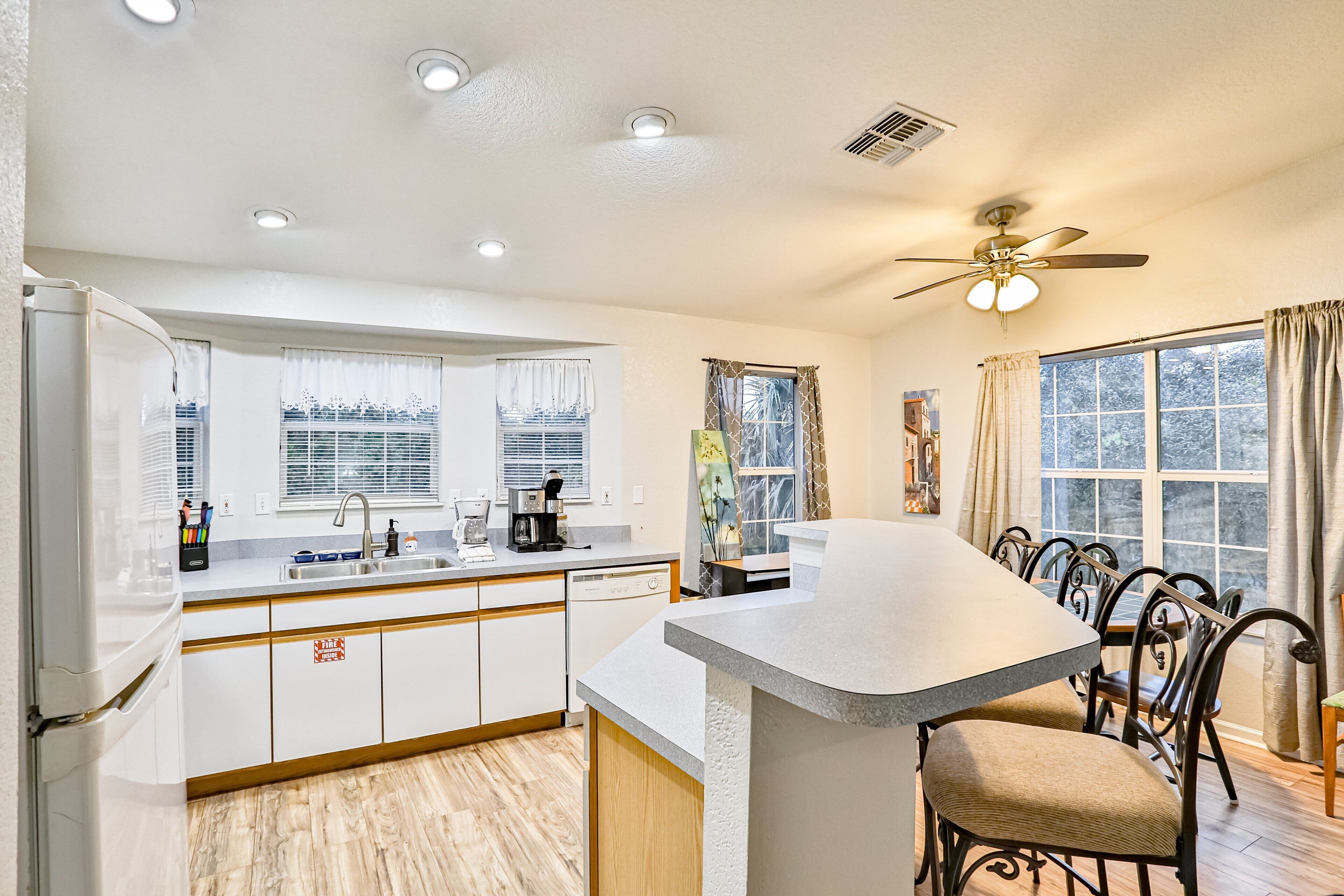 House, Multiple Beds, Patio, Garden View (Sunrise Cottage) | Private kitchen