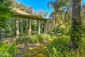 Exterior - Lagoon Villa Home W/private Patio, Serene Views, Great Location, & A/C - Dog OK (Fernandina Beach)