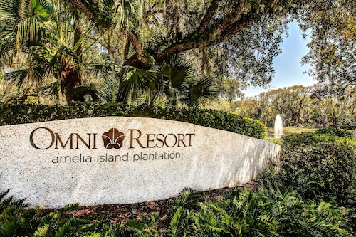 Dog-friendly Tennis Villas Condo With Prime Location + Shared Pool, Free Wifi