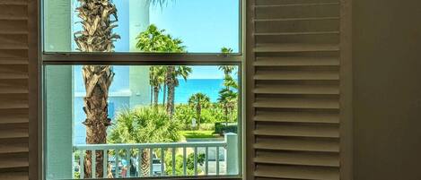 Lejlighed - flere senge - adgang til pool - havudsigt (Sunsets & Sandcastles)