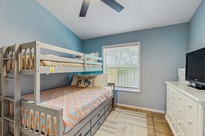 Talo, useita sänkyjä, poreamme, näköala puutarhaan (The Beachcomber's Hideaway) | Näkymä huoneesta