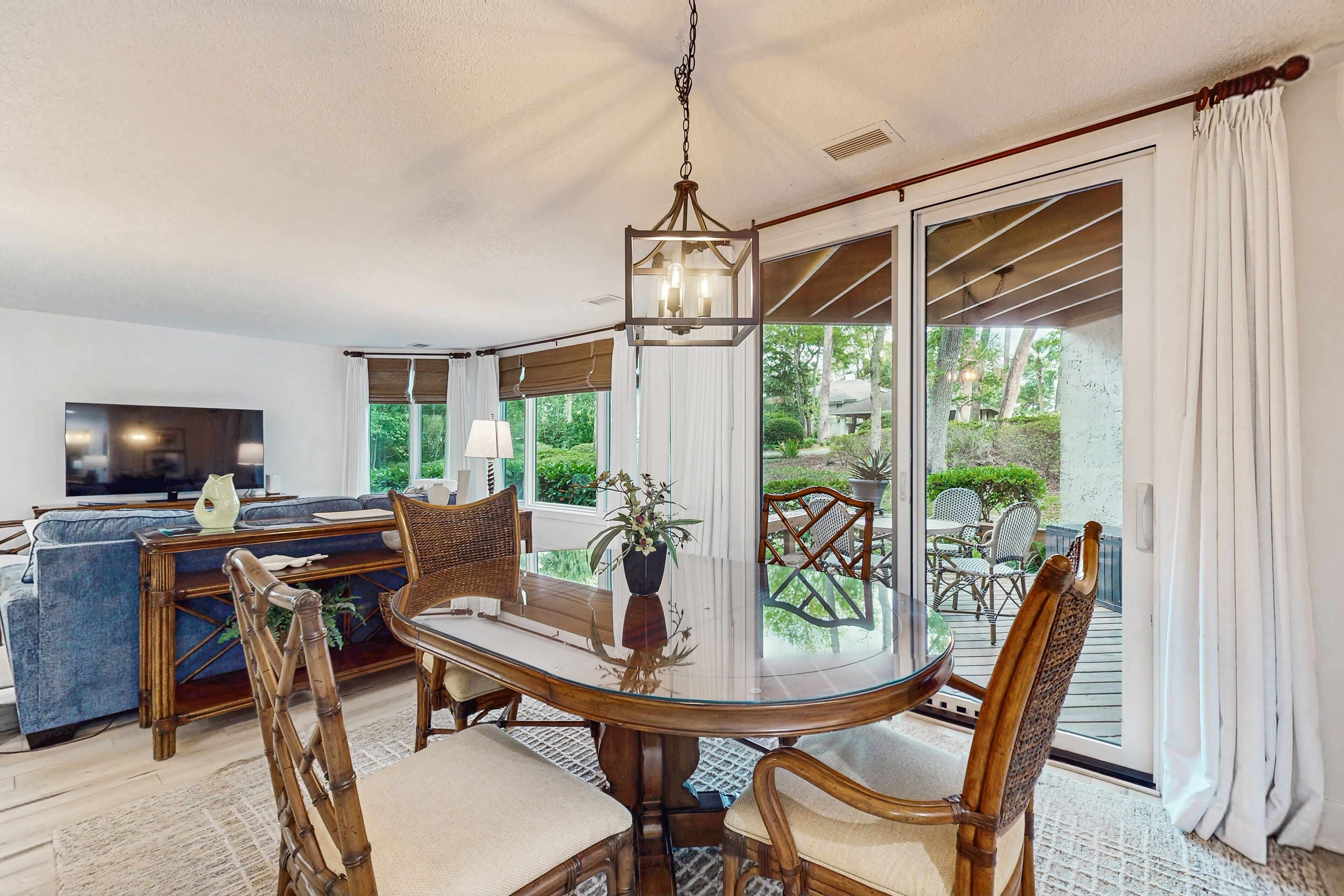 Condo, 1 giường cỡ king và sofa giường, có thể sử dụng hồ bơi (1 Bedroom King Condo - Courtside) | 1 phòng ngủ, trang trí khác biệt 