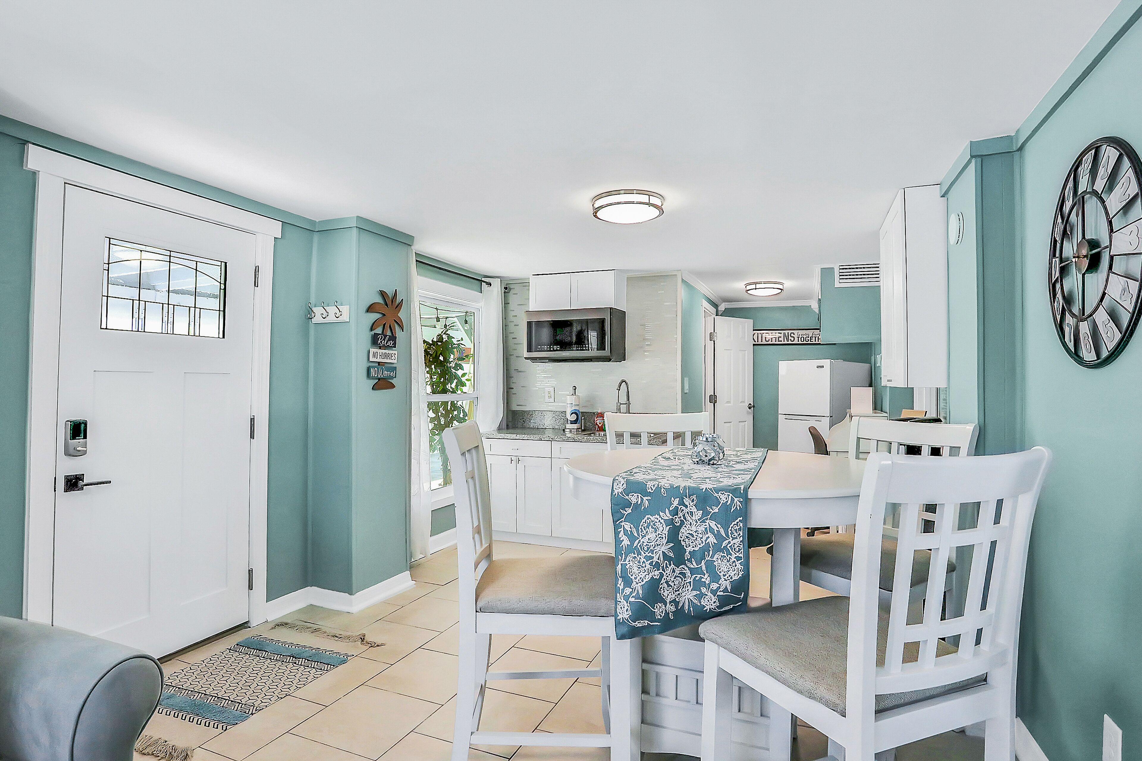 House, Multiple Beds, Pool Access, Pool View (Vilano Beach Dream - Lower Level B) | 2 bedrooms, individually decorated, individually furnished, bed sheets