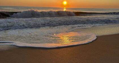 Fabulous Oceanfront Find in Flagler Beach W/shared Pool, Wifi, Central AC, W/D
