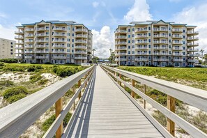 Exterior - Luxurious Oceanfront Condo With Private Balcony, 2 Pools, and Beach Access (Fernandina Beach)