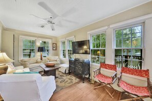 House, Multiple Beds, Patio, Garden View (Mosley Cottage) | Living area - Golden Isles Getaway - Walk to the Beach (St. Simons Island)